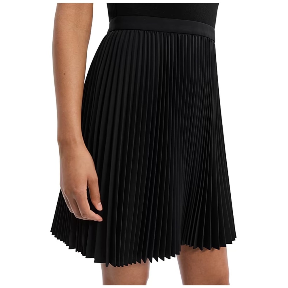 Theory Black Accordion Pleated Skirt Chic Minimalist Closet Staple S/ P Luxe - Picture 2 of 8